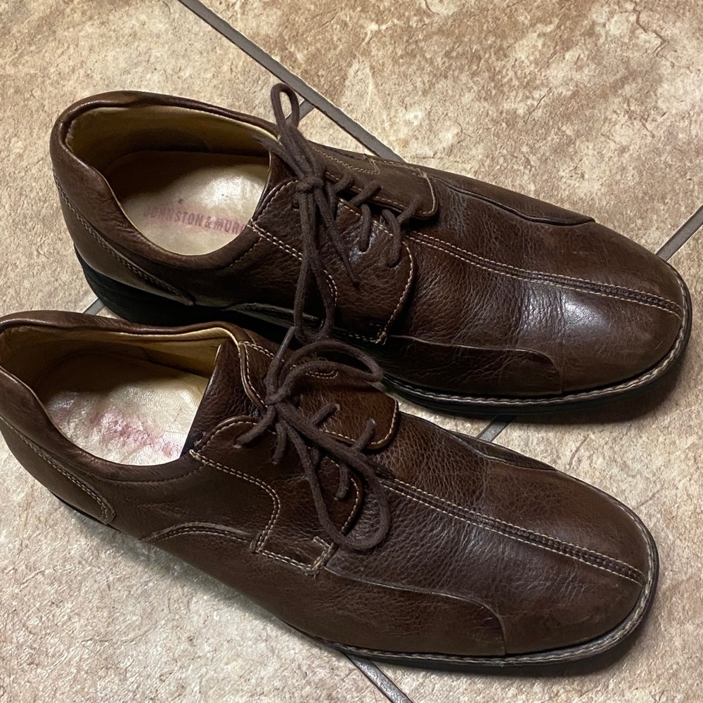 Luxurious Brown Leather 10M Oxfords Timeless Career Office Professional